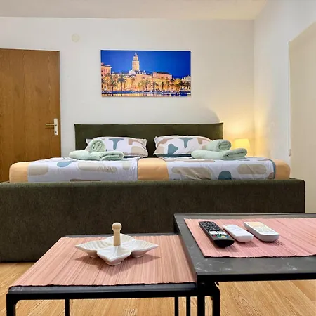 Apartment Old Town Malac